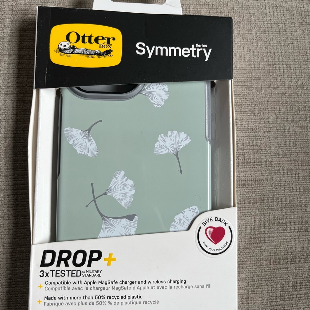OtterBox Symmetry Series iPhone 13 Pro phone case in Green/white floral. NWOT